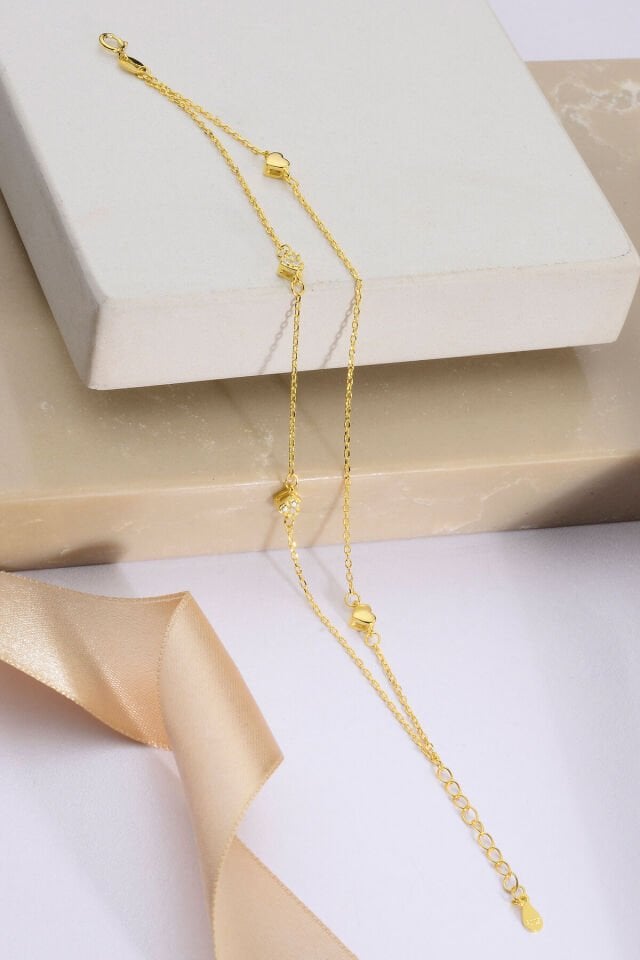 925 AYAR GÜMÜŞ ÜZERİ ALTIN KAPLAMA 2 ZİNCİRLİ KÜÇÜK KALPLİ BİLEKLİK