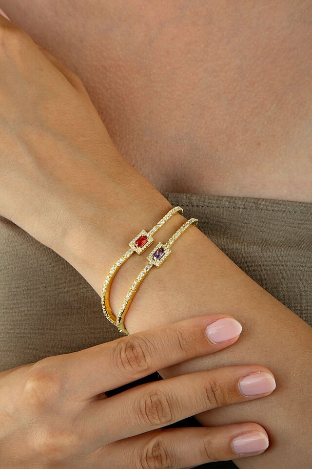 Altın Kaplama 925 Ayar Gümüş Baget Taşlı Çerçeveli Renkli Baget Kesim Taşlı Su Yolu Bileklik