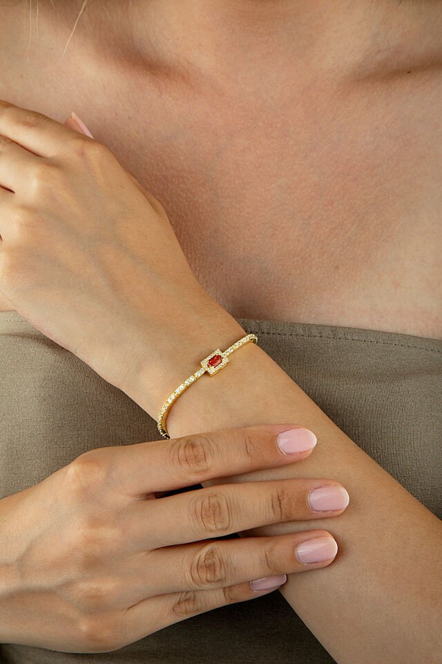 Altın Kaplama 925 Ayar Gümüş Baget Taşlı Çerçeveli Renkli Baget Kesim Taşlı Su Yolu Bileklik