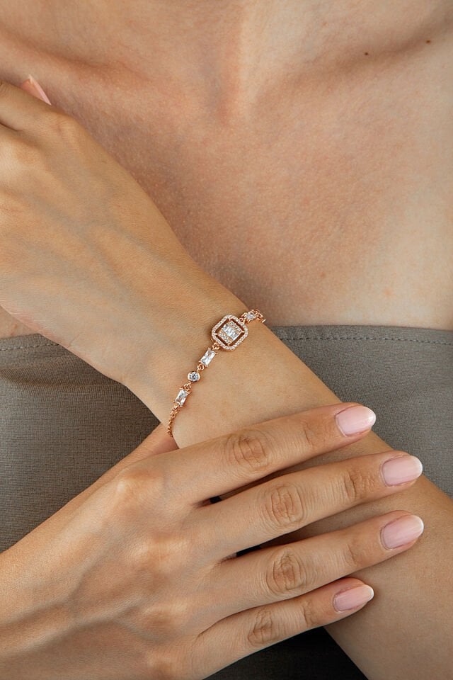 925 Ayar Gümüş Rose Altın Kaplama Baget Taşlı Simetrik Kesim Bileklik