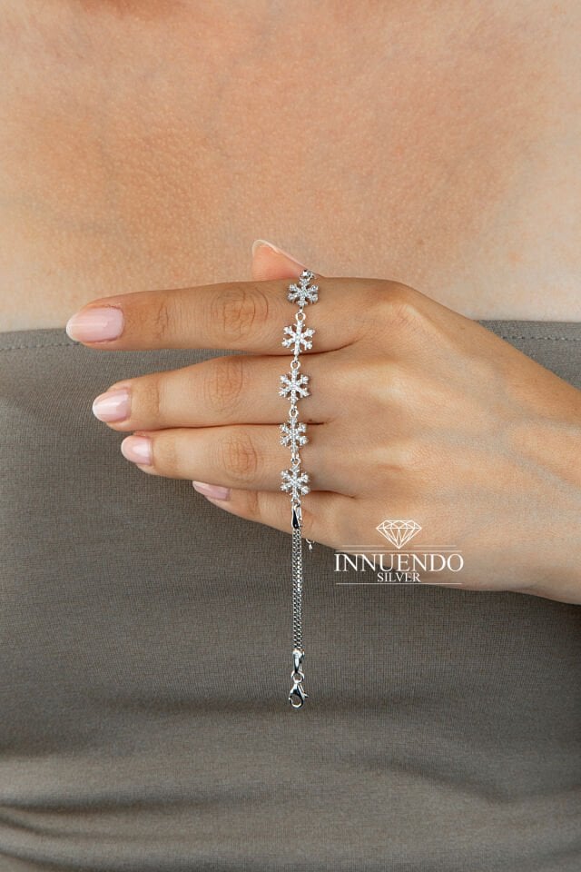925 Ayar Gümüş Beşli Kar Tanesi Motifli Taşlı Kutu Zincirli Bileklik