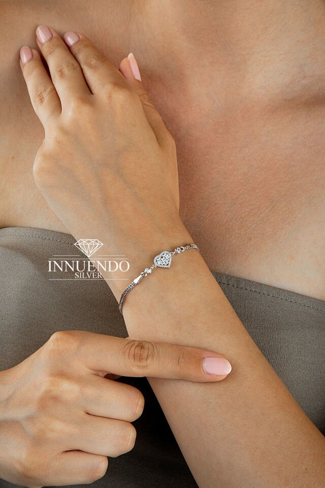 925 Ayar Gümüş Kalp Motifli Baget Taş Kaplamalı Kutu Zincirli Bileklik