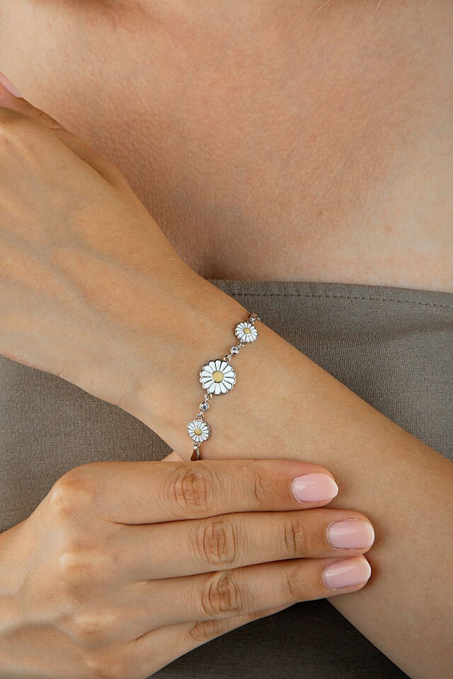 925 Ayar Gümüş Üçlü Papatya Motifli Mineli Kutu Zincirli Bileklik