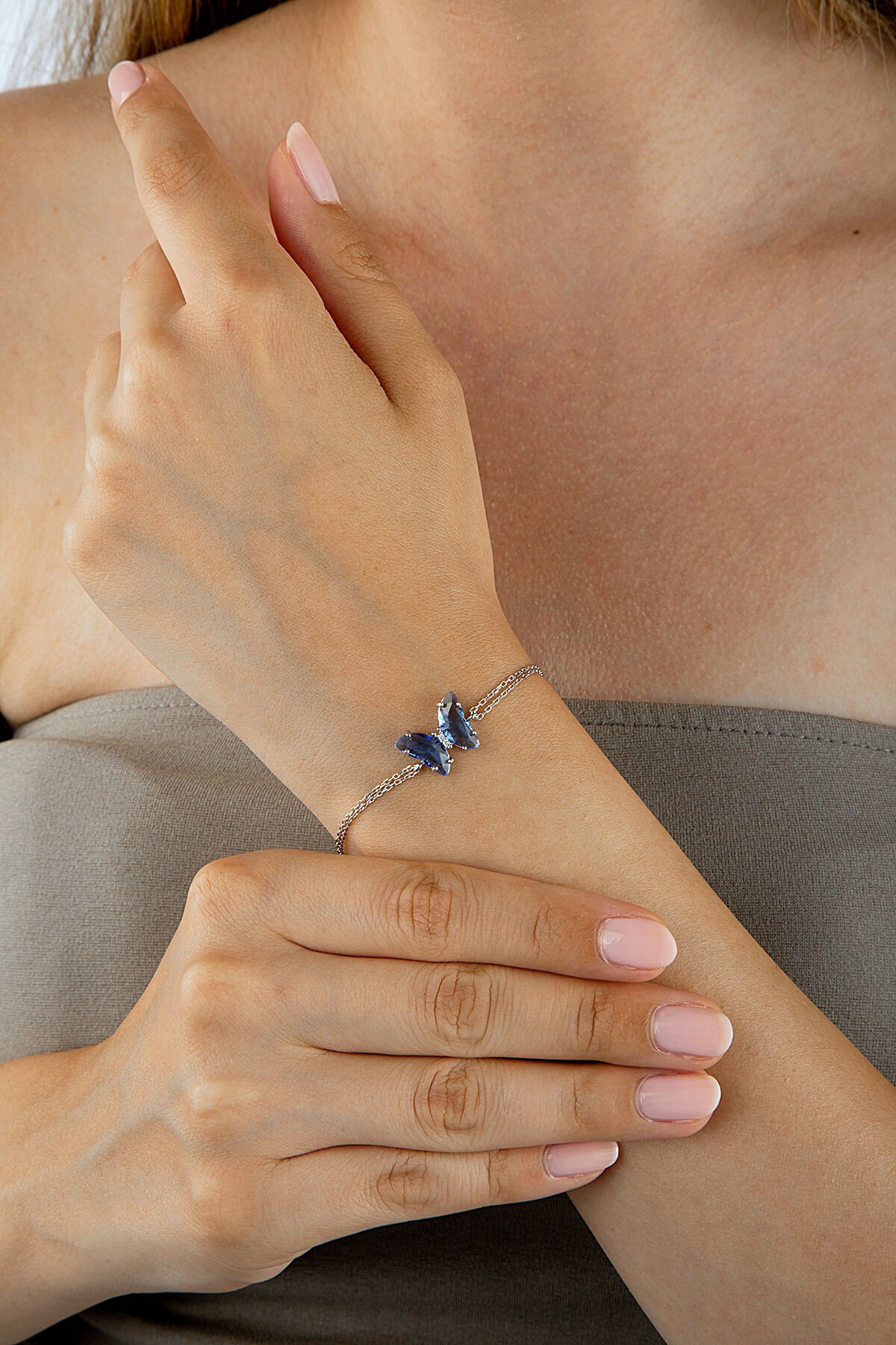 925 Ayar Gümüş Mor Taşlı Kelebek Motifli İnce Zincirli Bileklik