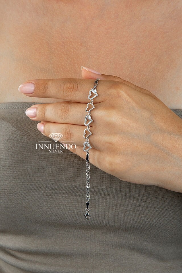 925 Ayar Gümüş Beşli Kalp Motifli Taşlı Kutu Zincirli Bileklik