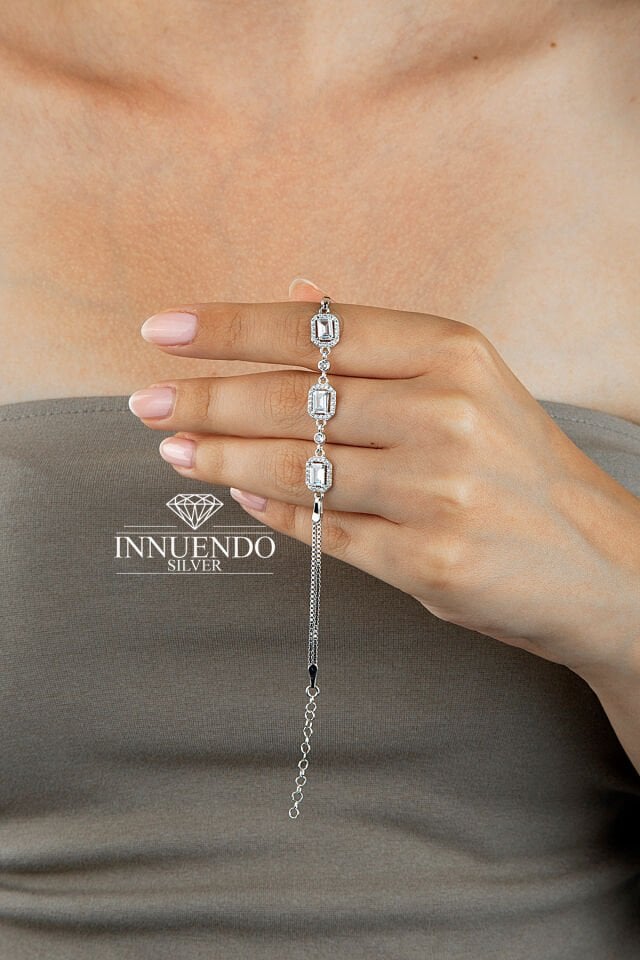 925 Ayar Gümüş Baget Kesim Taş Çerçeveli Beyaz Taşlı Kutu Zincirli Bileklik