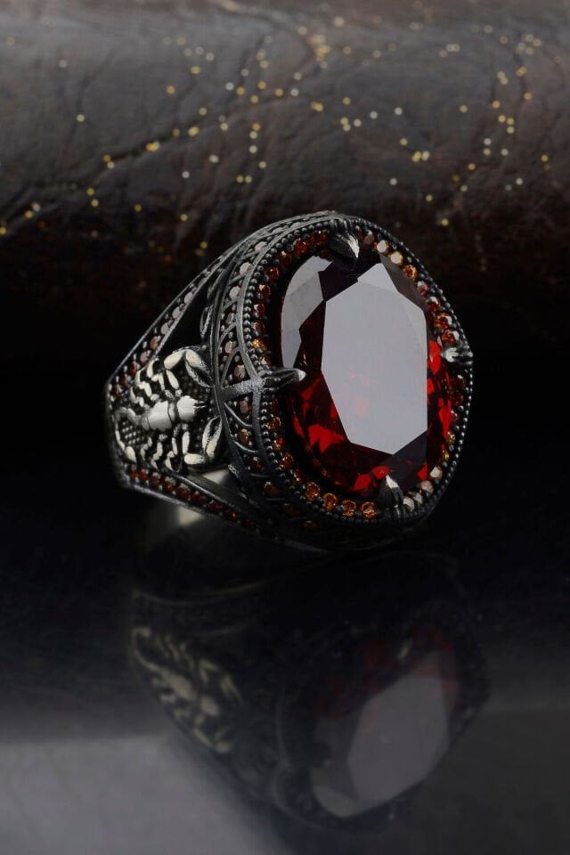 925 AYAR GÜMÜŞ AKREP FİGÜRLÜ ZİRKON TAŞ ERKEK YÜZÜĞÜ