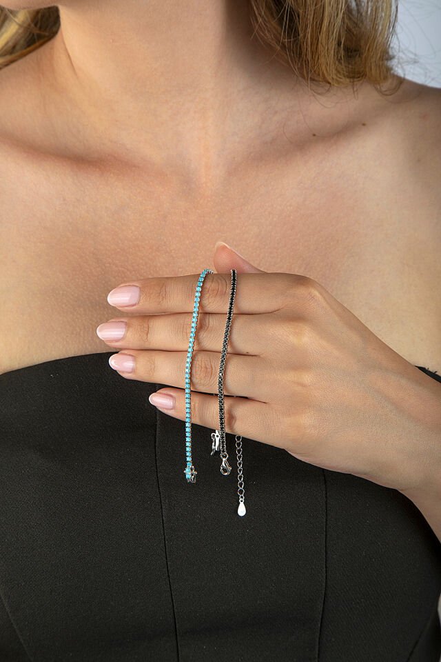 925 Ayar Gümüş 1,5mm Siyah Taşlı Su Yolu Bileklik