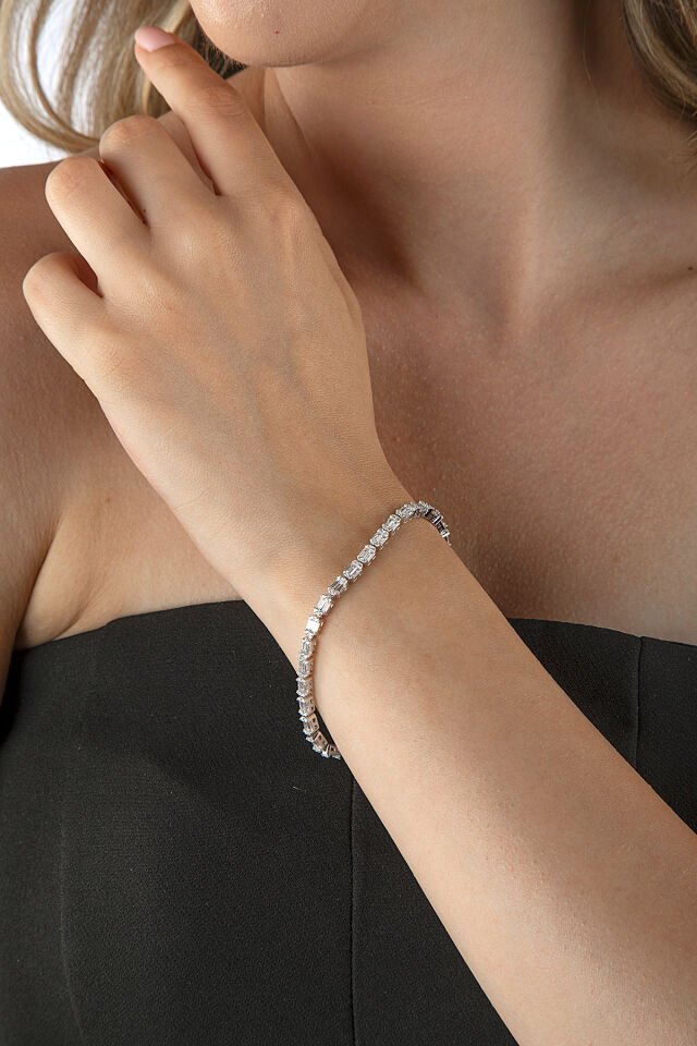 925 Ayar Gümüş Sıralı Baget Taşlı Su Yolu Bileklik