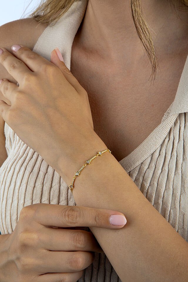 Altın Kaplama 925 Ayar Gümüş Yıldız Motifli Sedefli Bileklik