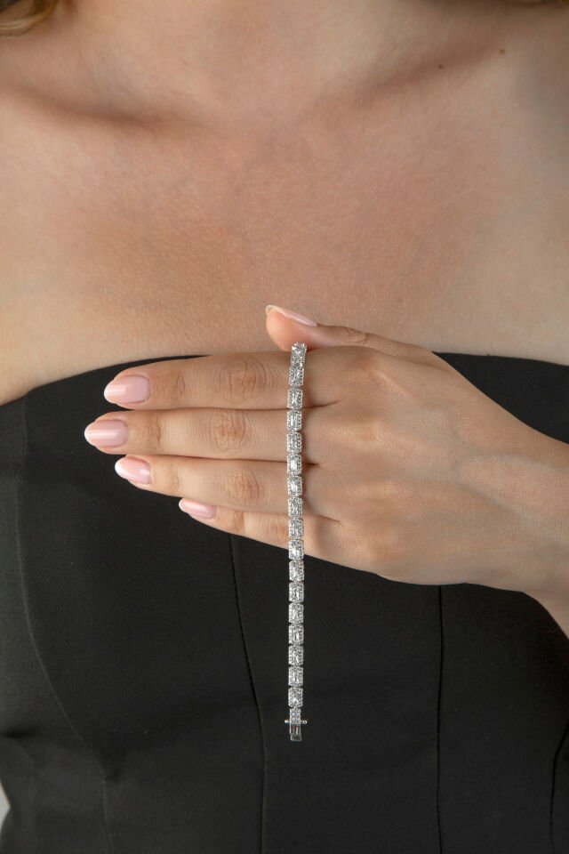 925 Ayar Gümüş Çerçeveli Baget Taşlı Su Yolu Bileklik