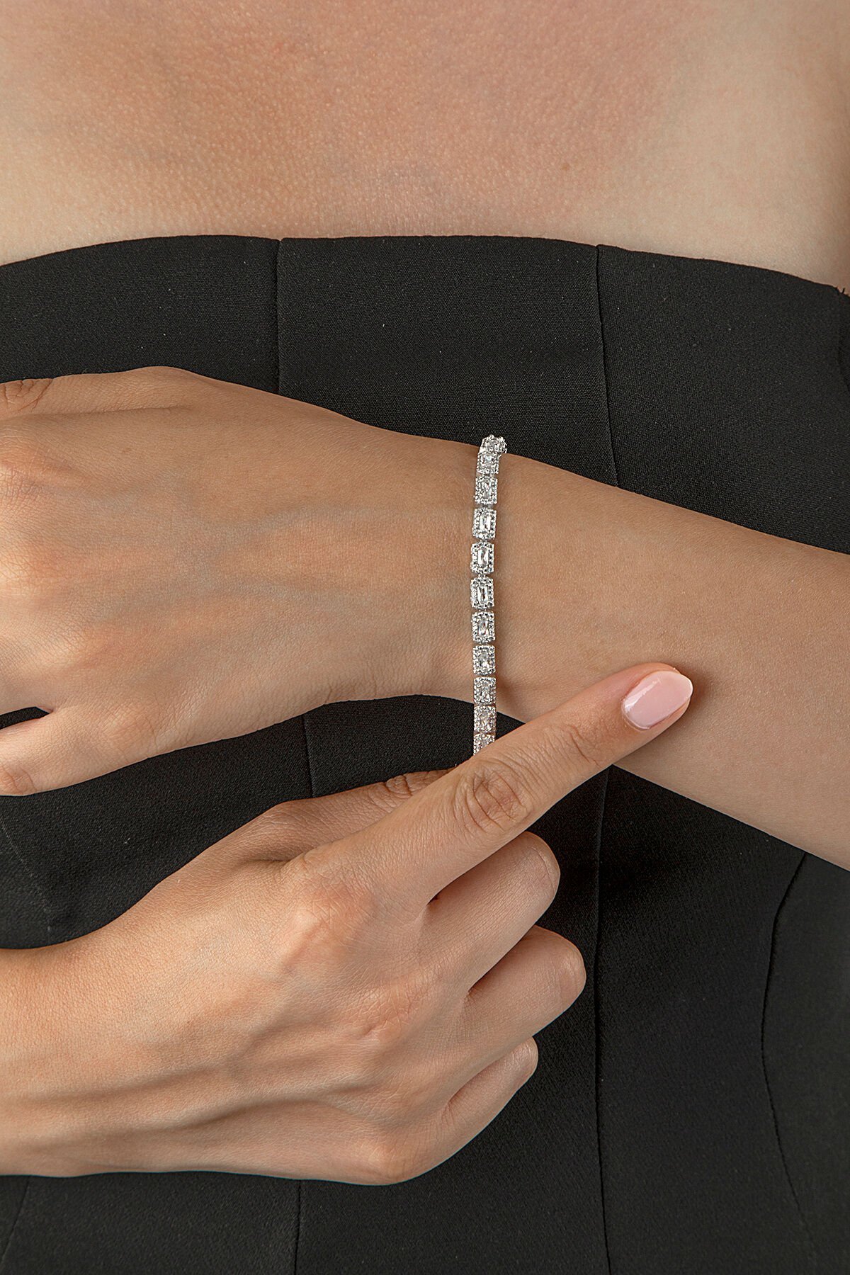 Altın Kaplama 925 Ayar Gümüş Çerçeveli Baget Taşlı Su Yolu Bileklik