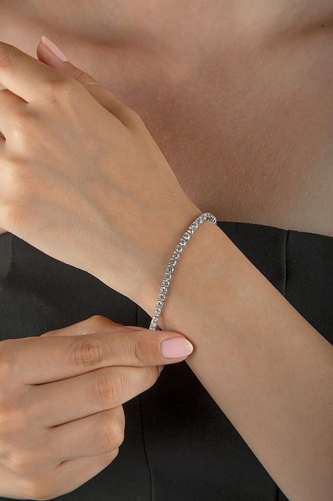 925 Ayar Gümüş Yuvarlak Taşlı Kare Kasalı Su Yolu Bileklik