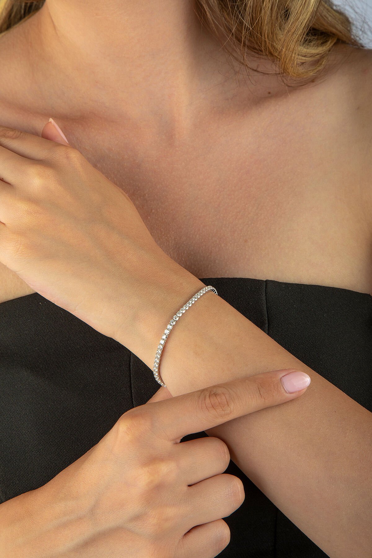 925 Ayar Gümüş 2,5mm Beyaz Taşlı Su Yolu Bileklik