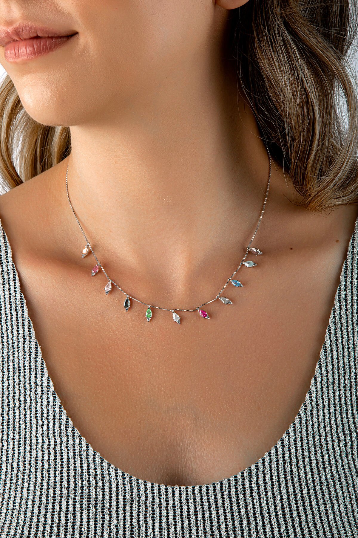 925 Ayar Gümüş Renkli Marquise Taşlı Top Zincirli Şans Kolyesi