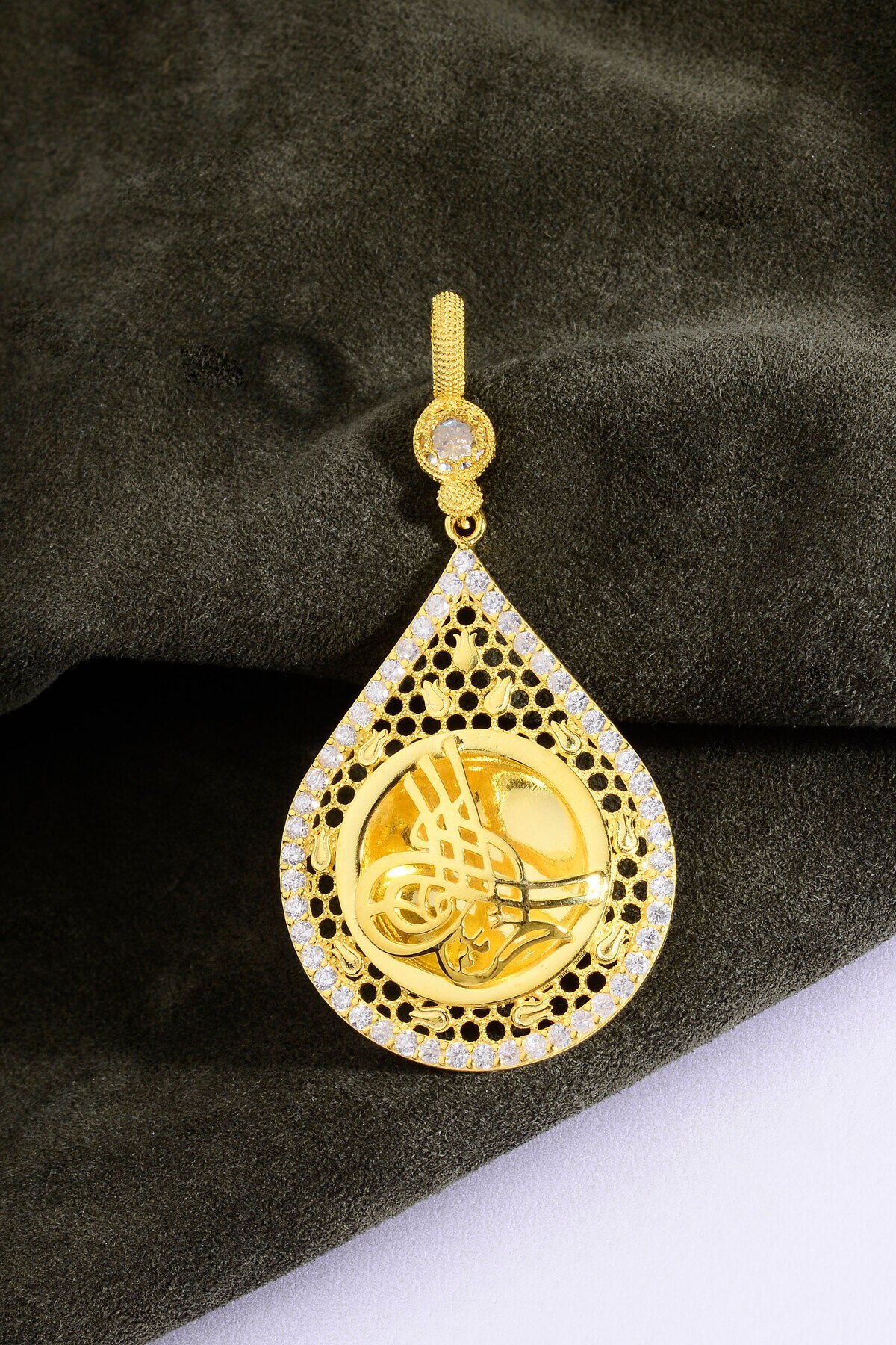 925 Ayar Gümüş 22 Ayar Altın Kaplama Taşlı Tuğralı Kolye Ucu