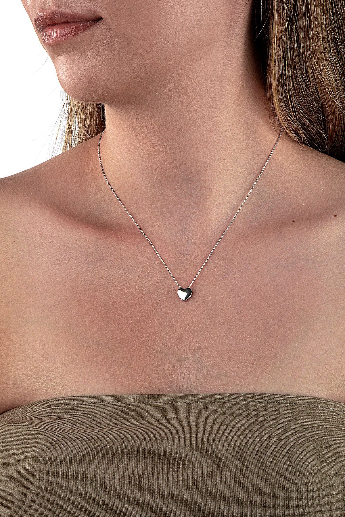 925 Ayar Gümüş Kalp Motifli Kolye