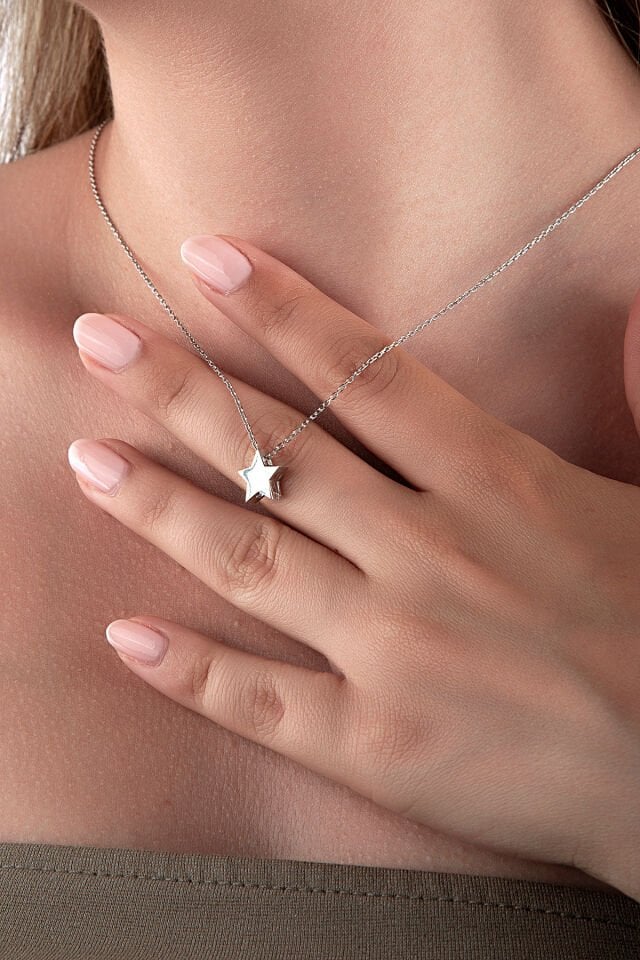 925 Ayar Gümüş Yıldız Motifli Kolye