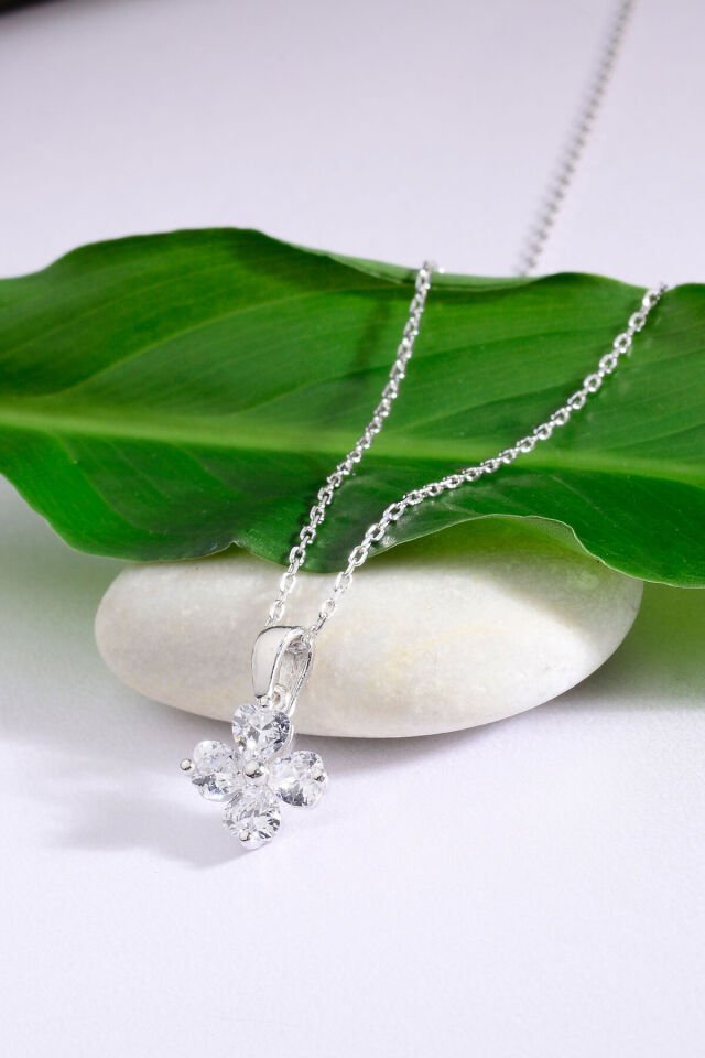 925 Ayar Gümüş Kalp Kesim Yonca Kolye