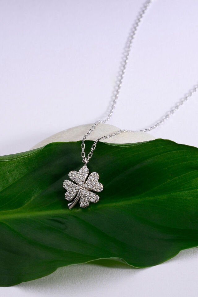 925 Ayar Gümüş Taşlı Yonca Kolye