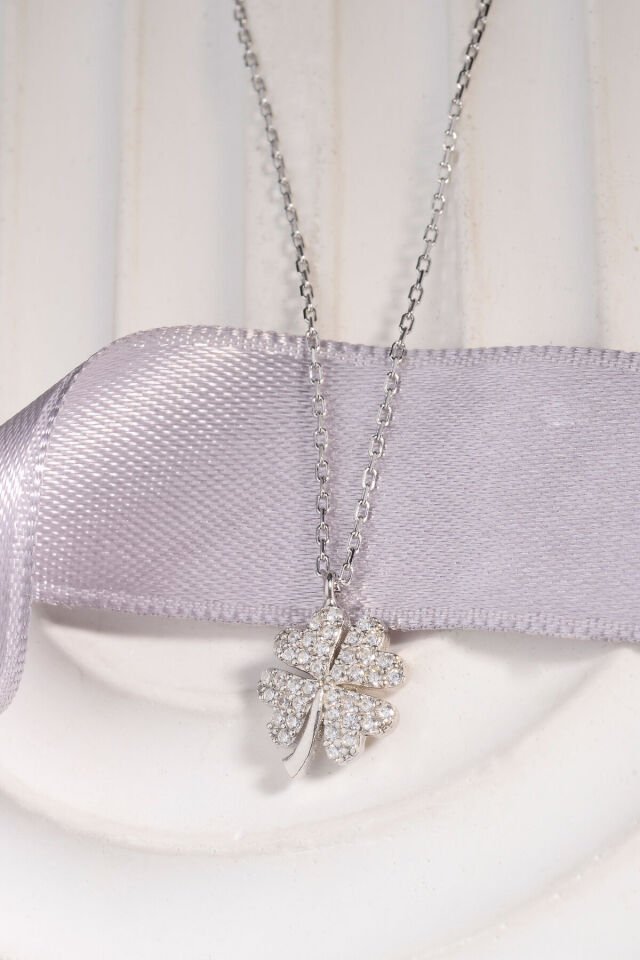 925 Ayar Gümüş Taşlı Yonca Kolye