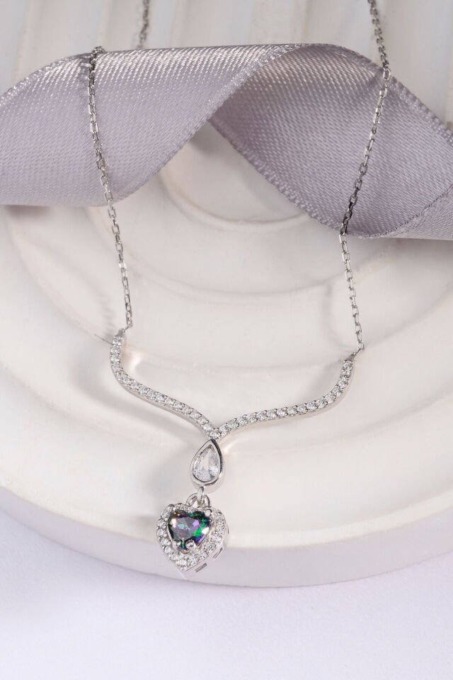 925 Ayar Gümüş Kalpli Zümrüt Kolye