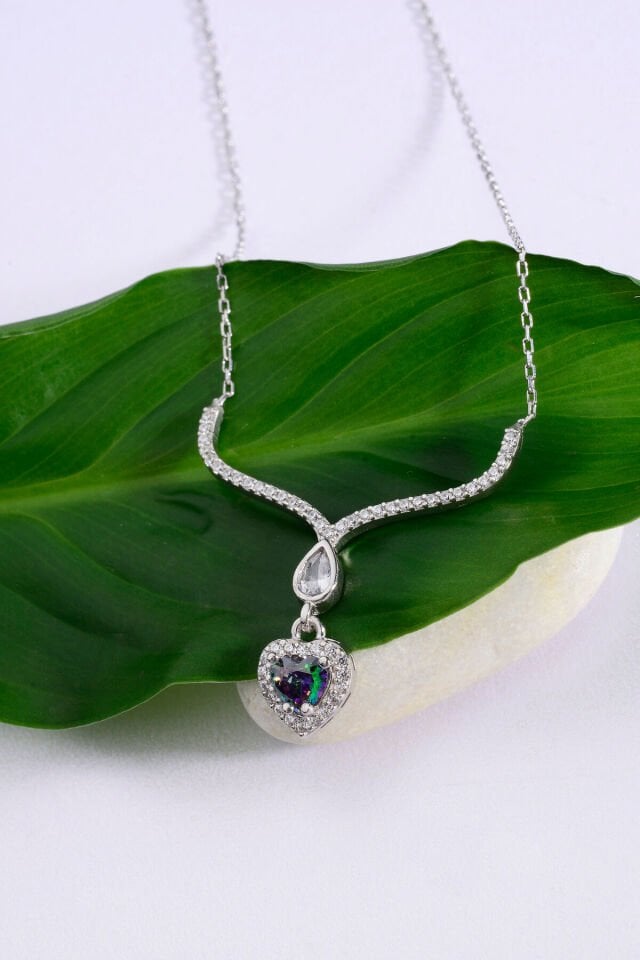 925 Ayar Gümüş Kalpli Zümrüt Kolye