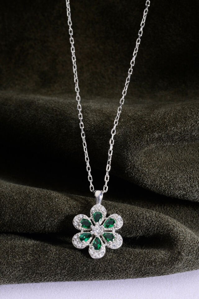 Zümrüt Yeşil Zirkon Taşlı Çiçek Kolye 925 Ayar Gümüş Kadın Kolye