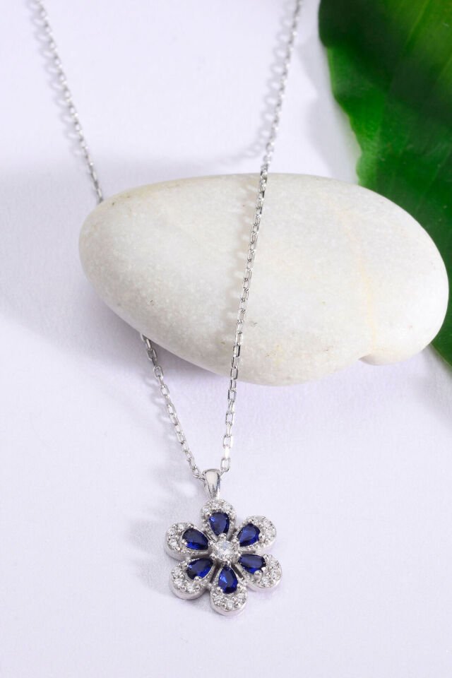 Zümrüt Yeşil Zirkon Taşlı Çiçek Kolye 925 Ayar Gümüş Kadın Kolye