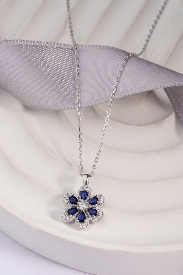 Zümrüt Yeşil Zirkon Taşlı Çiçek Kolye 925 Ayar Gümüş Kadın Kolye