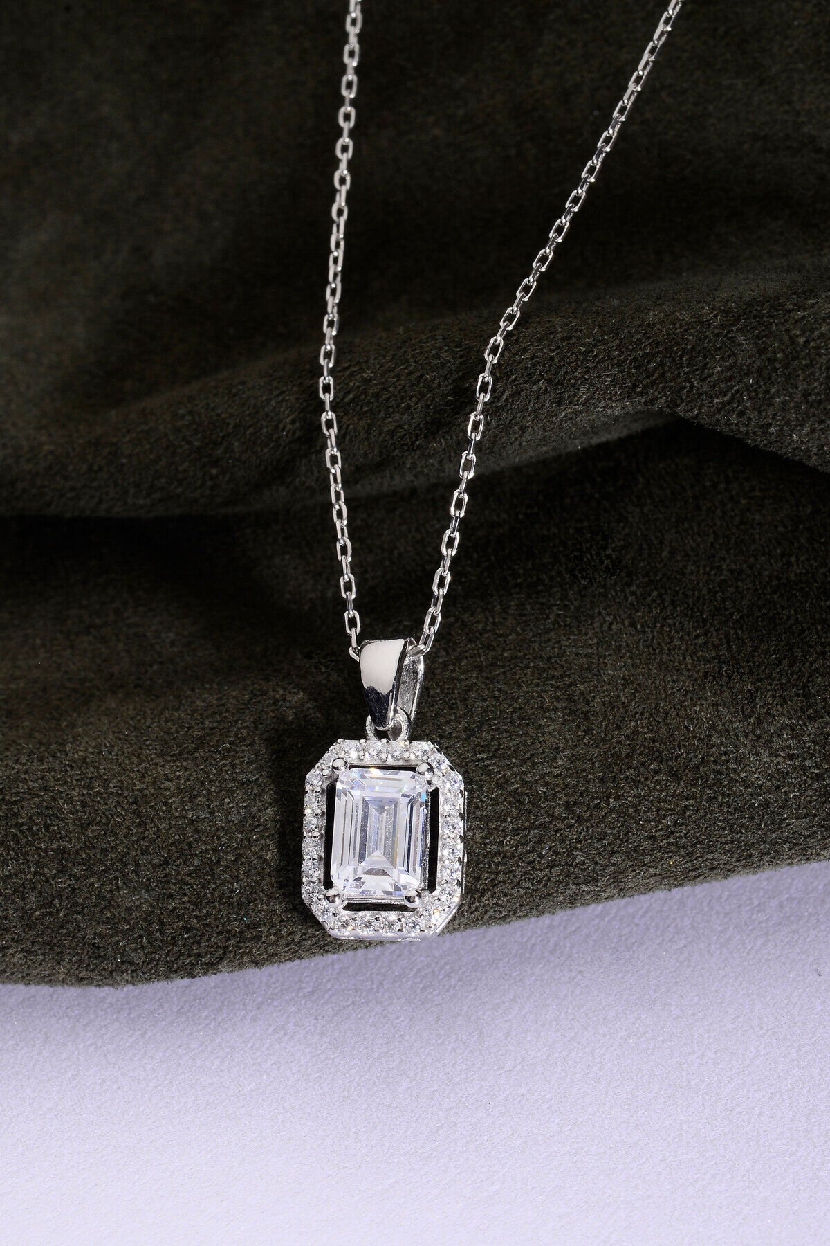 925 Ayar Gümüş Tekli Baget Kolye