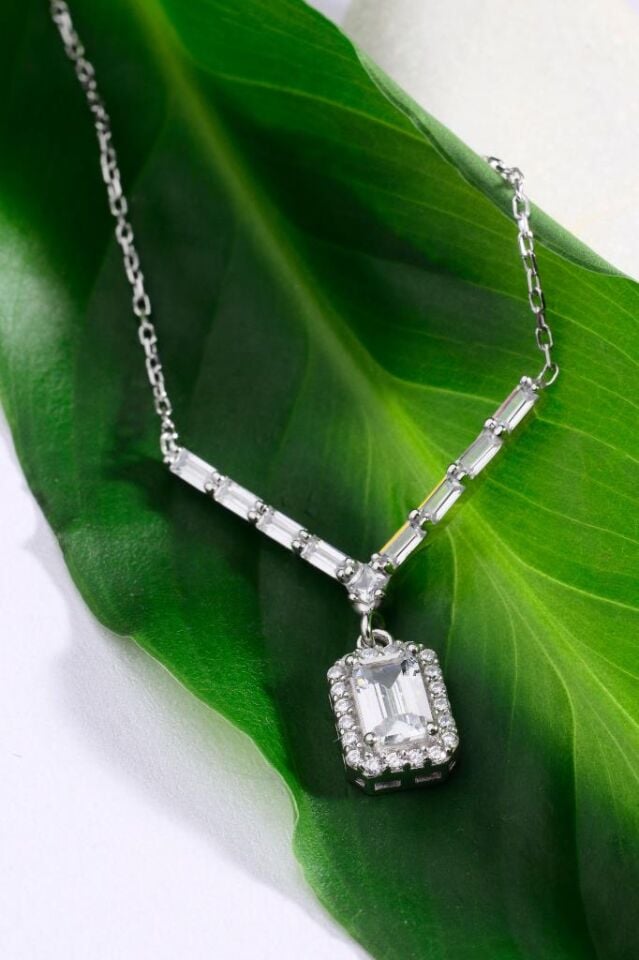 925 Ayar Gümüş Taşlı Baget Kolye