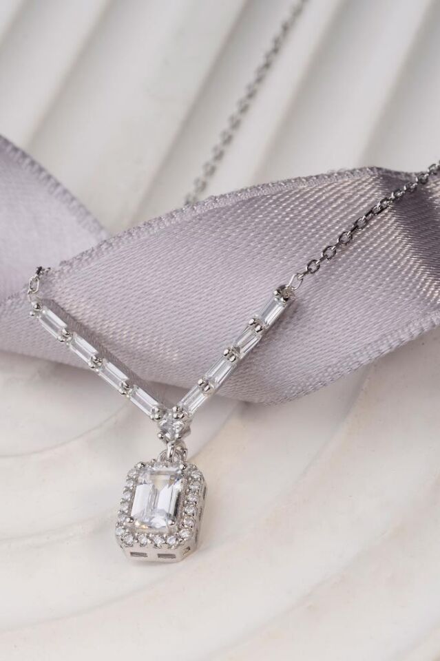 925 Ayar Gümüş Taşlı Baget Kolye