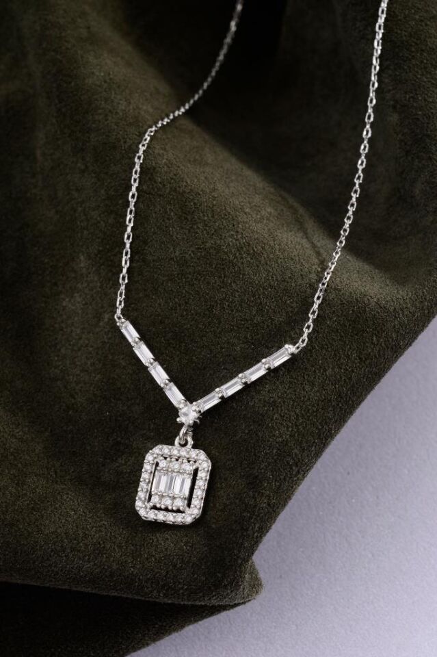 925 Ayar Gümüş V Baget Kolye