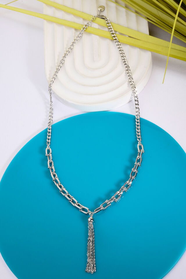 925 Ayar Gümüş Farklı Zincir Detaylı Zincir Püsküllü Kolye