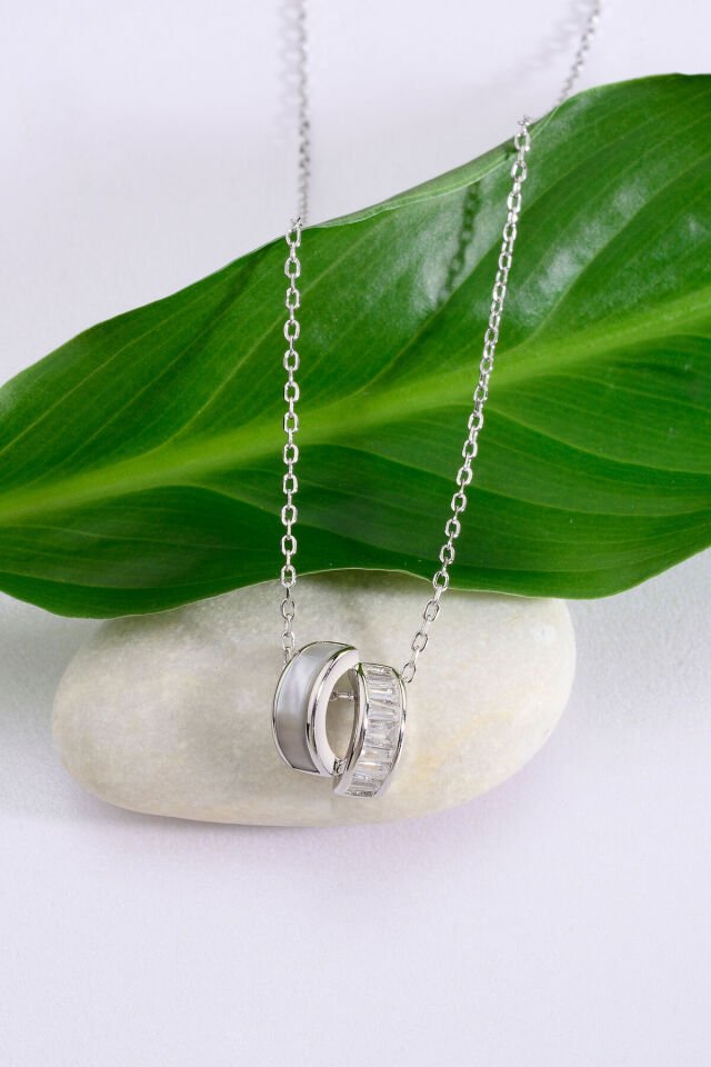 Altın Kaplama 925 Ayar Gümüş Çift Yarım Halka Motifli Sedefli & Baget Taşlı Kolye