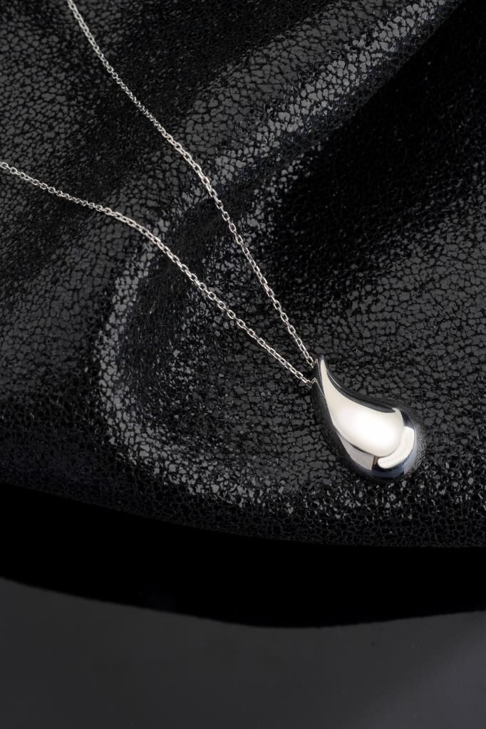 925 Ayar Gümüş Büyük Damla Gözyaşı Kolye