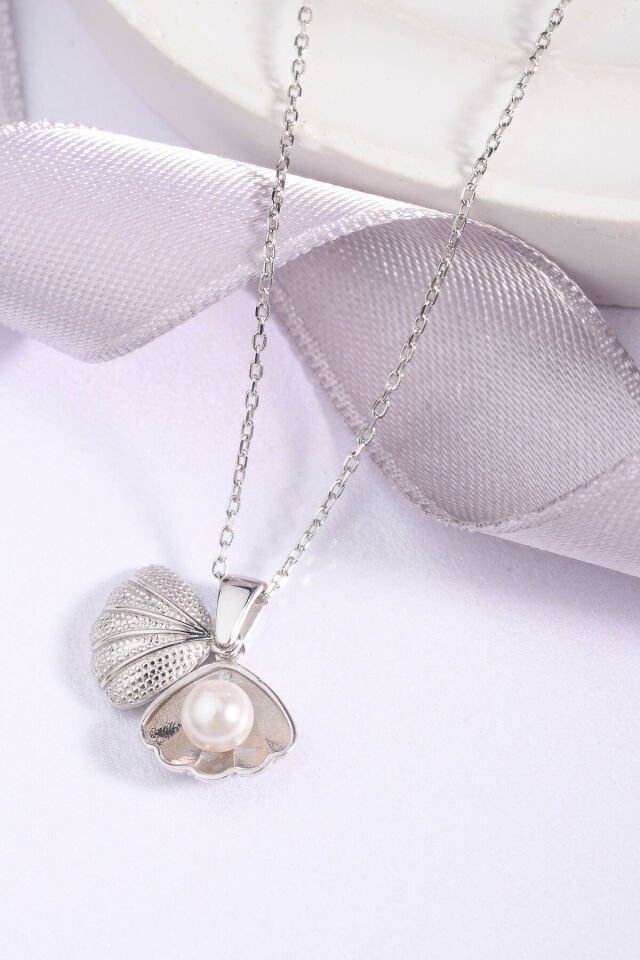 925 Ayar Gümüş İnci Detaylı İstiridye Kolye