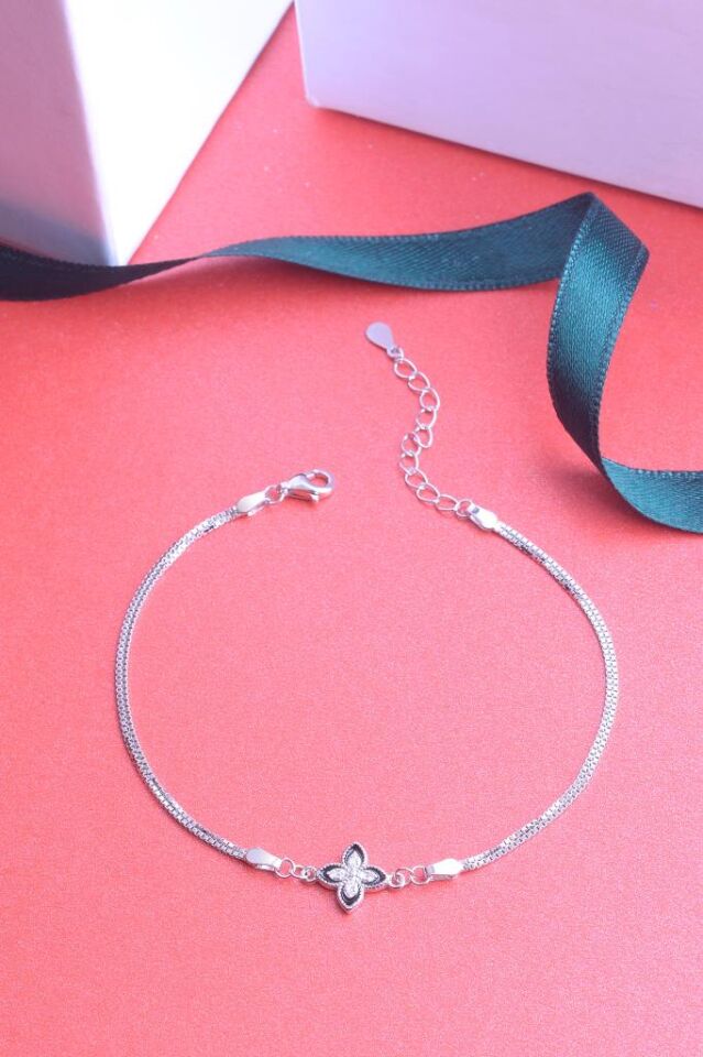 925 Ayar Gümüş Taşlı Yonca Bileklik