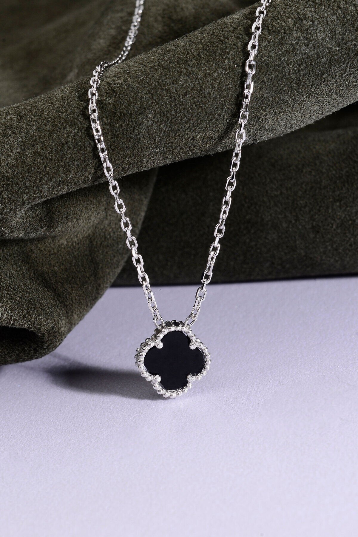 925 Ayar Gümüş Yonca Kolye