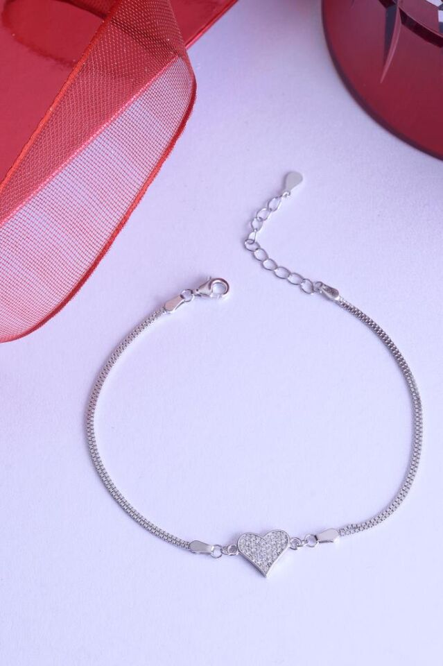 925 Ayar Gümüş Taşlı Kalpli Bileklik
