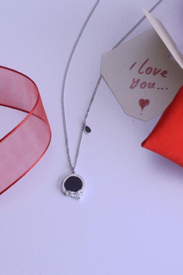 925 Ayar Gümüş Damla Taş Detaylı Oval Kolye