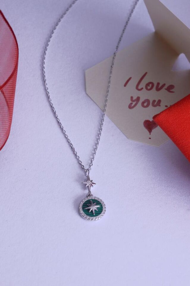 925 Ayar Gümüş Yeşil Oval Kutup Yıldızı kolye