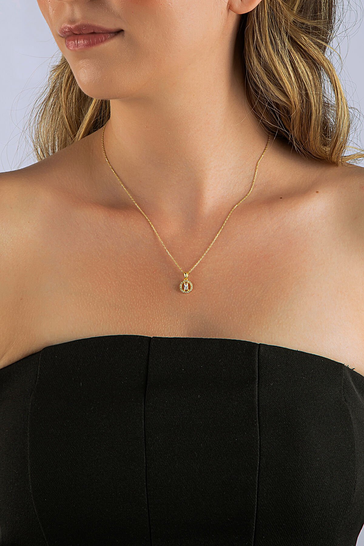 Altın Kaplama 925 Ayar Gümüş Çember Taş Çerçeveli Baget Taşlı Minimal Kolye