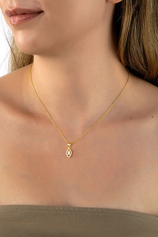 Altın Kaplama 925 Ayar Gümüş Marquise Taş Çerçeveli Baget Taşlı Minimal Kolye