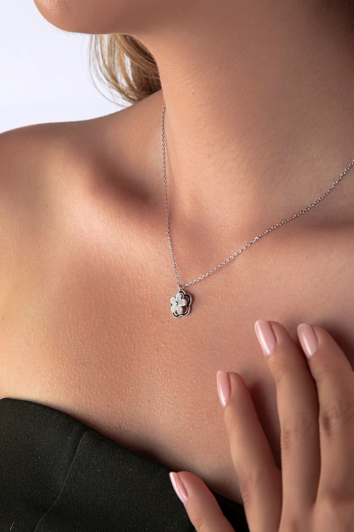 925 Ayar Gümüş Taşlı Mineli Çiçek Anti-stres Kolye