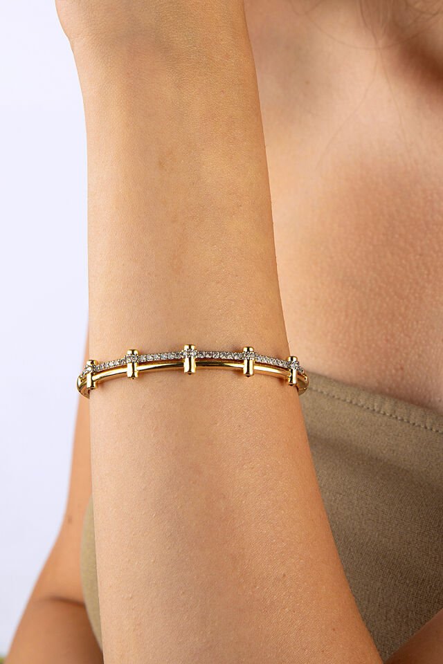 Altın Renkli Çift Sıra Görünümlü Kenarları Pembe Taşlı Kelepçe Bilezik