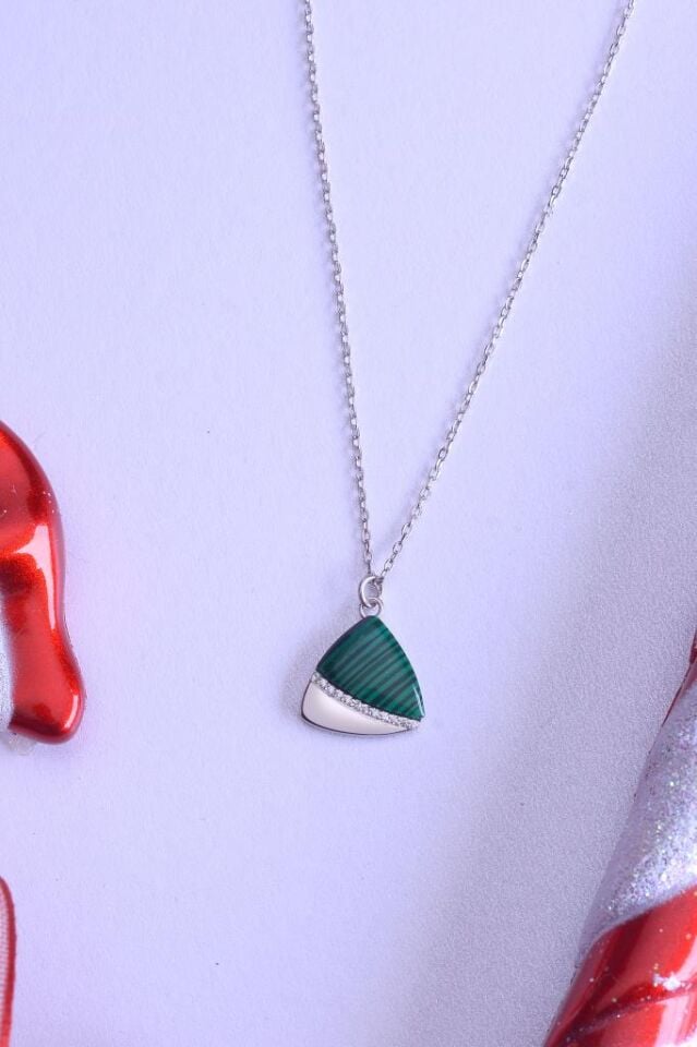 925 Ayar Gümüş Sedef Taşlı Üçgen Kolye