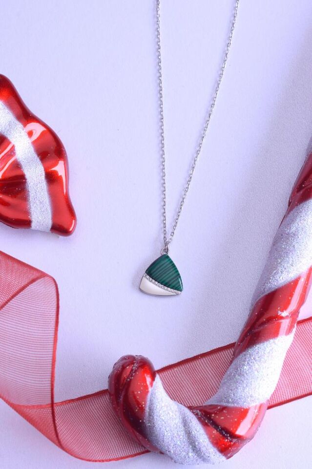 925 Ayar Gümüş Sedef Taşlı Üçgen Kolye