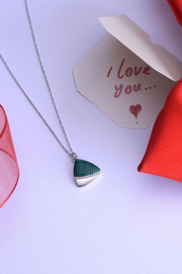 925 Ayar Gümüş Sedef Taşlı Üçgen Kolye